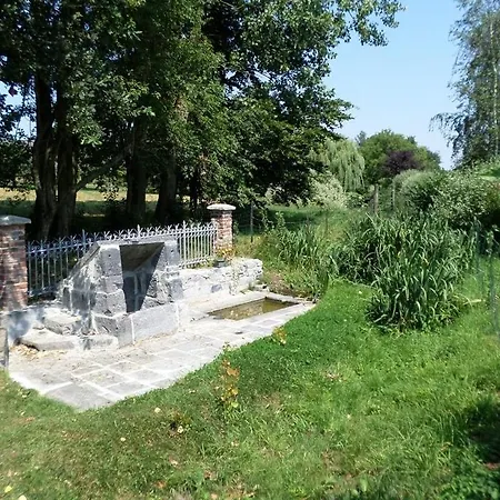 La P'tite Escapade, A Small Haven Of Peace In * Ecuelin